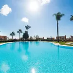 Rentandhomes Golf Elviria Apartman *