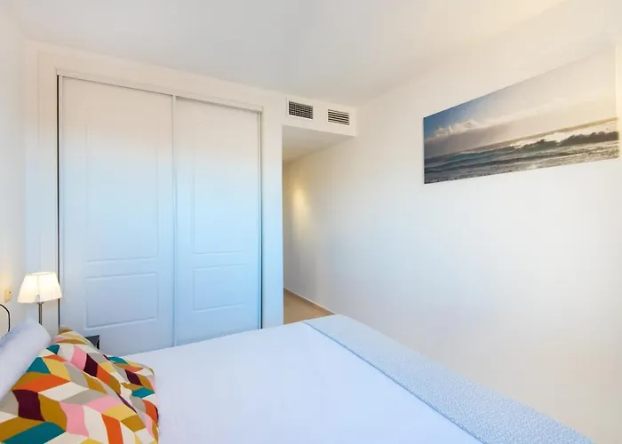 Rentandhomes Golf Elviria Apartment