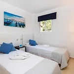 Rentandhomes Golf Elviria Apartmán *