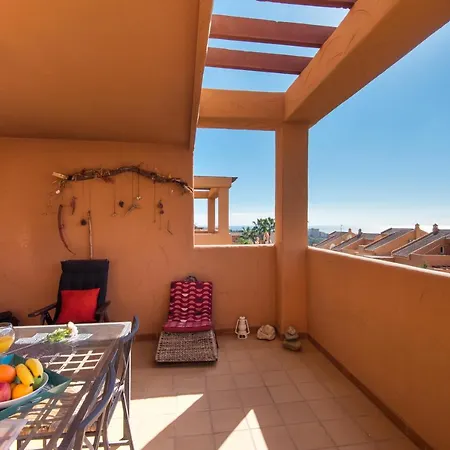 Rentandhomes Golf Elviria Apartman *