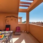 Rentandhomes Golf Elviria Apartament *