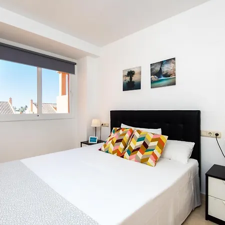 Rentandhomes Golf Elviria * 马尔韦利亚
