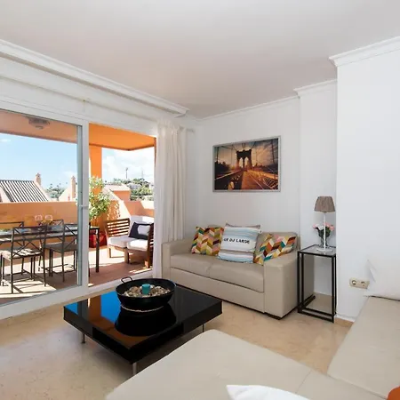 Rentandhomes Golf Elviria * 马尔韦利亚