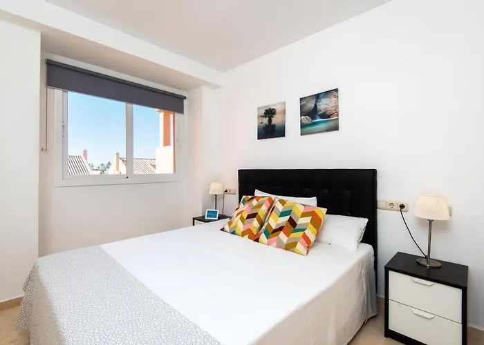 Rentandhomes Golf Elviria * Марбелья